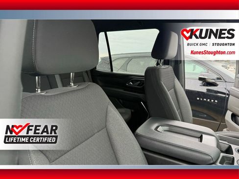 Used 2021 GMC Yukon SLE image 22