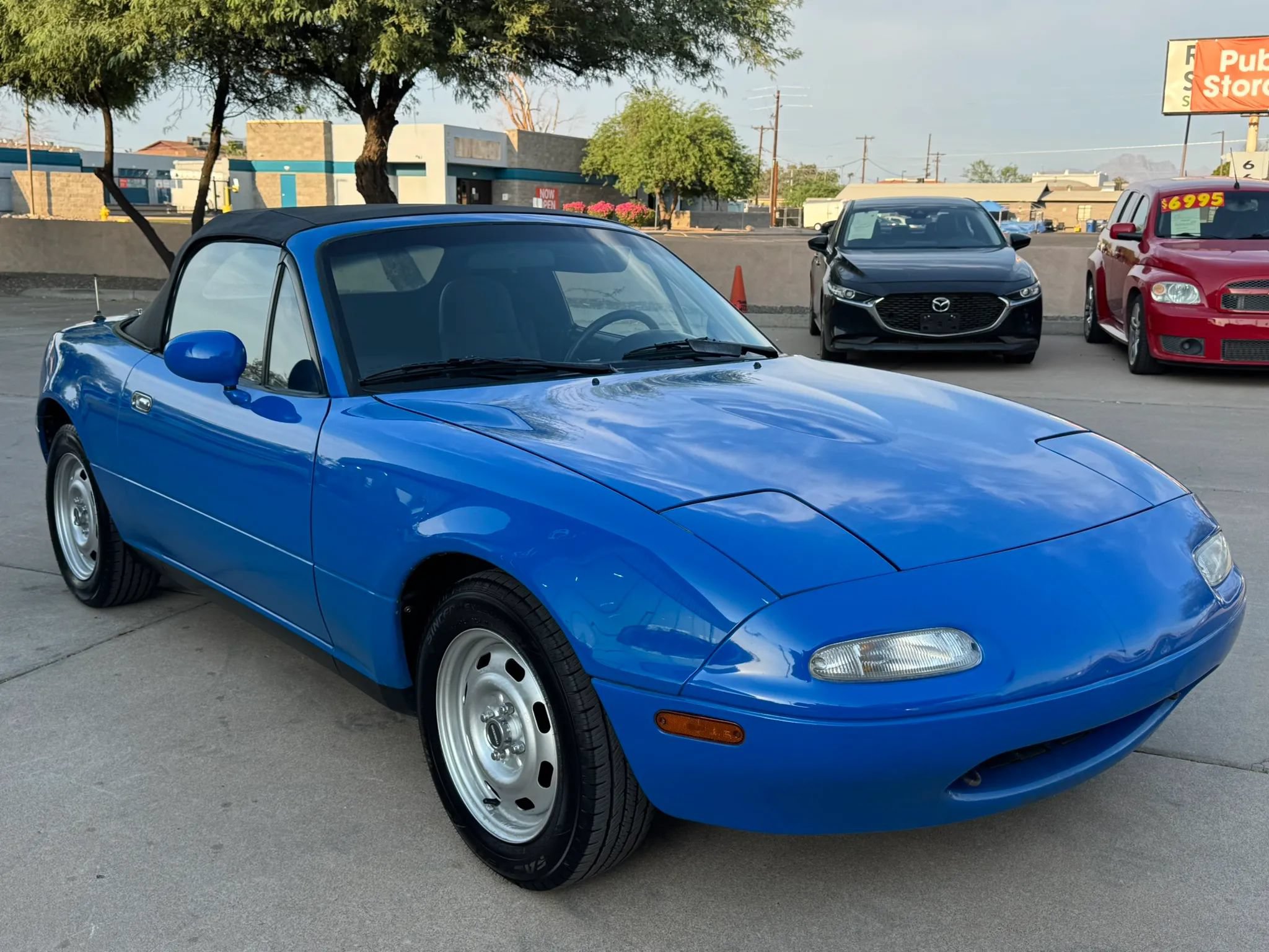 Used 1990 MAZDA MX-5 Miata RWD image 4