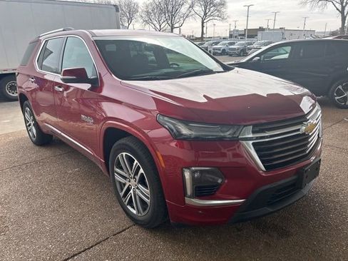 Used 2023 Chevrolet Traverse High Country image 3