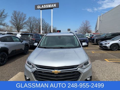 Used 2020 Chevrolet Traverse LT w/ LPO, Floor Liner Package image 1