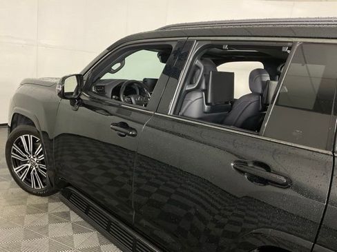 Used 2023 Lexus LX 600 4WD w/ Appearance Package image 40