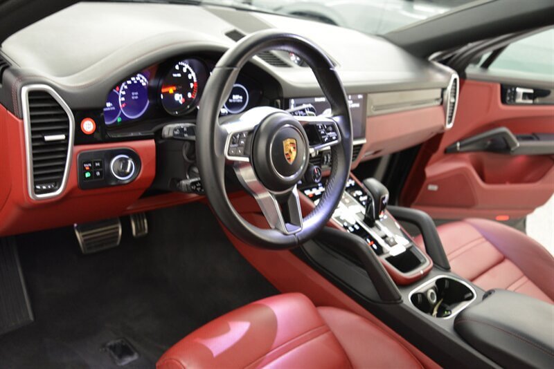 Used 2021 Porsche Cayenne S AWD/4WD image 16