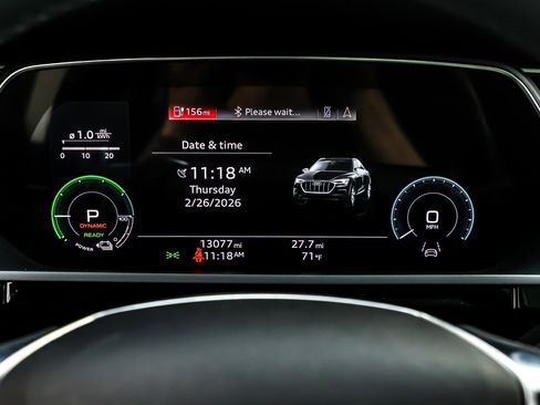 Used 2022 Audi e-tron Premium w/ Convenience Plus Package image 20