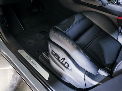 New 2026 Porsche Cayenne Coupe image 13