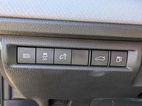 Used 2025 Toyota Camry SE AWD/4WD image 23