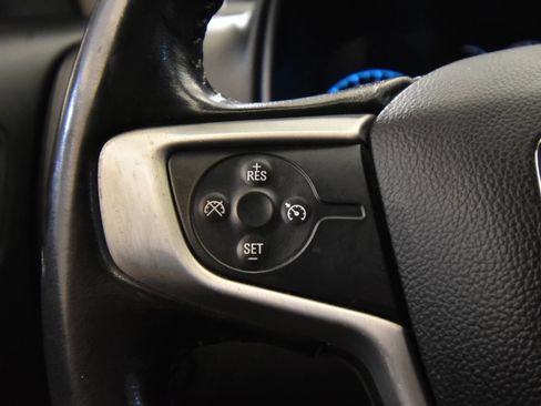 Used 2018 GMC Canyon SLE image 23