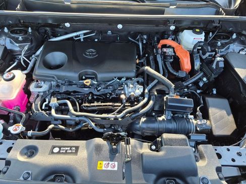 Certified 2024 Toyota RAV4 LE AWD/4WD image 21