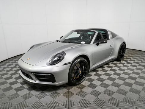 Certified 2024 Porsche 911 Targa 4 GTS w/ Premium Package AWD/4WD image 35