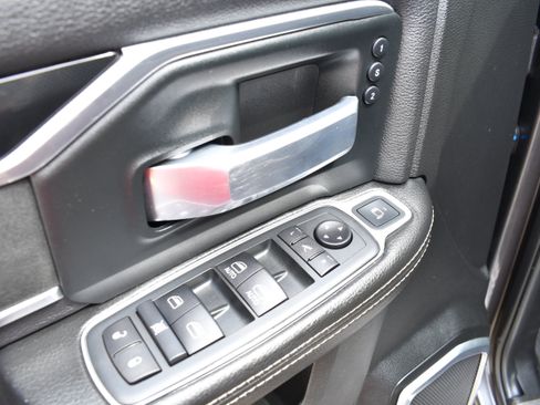 Used 2020 RAM 2500 Laramie AWD/4WD image 13
