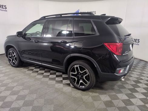 Used 2023 Honda Passport Elite image 3