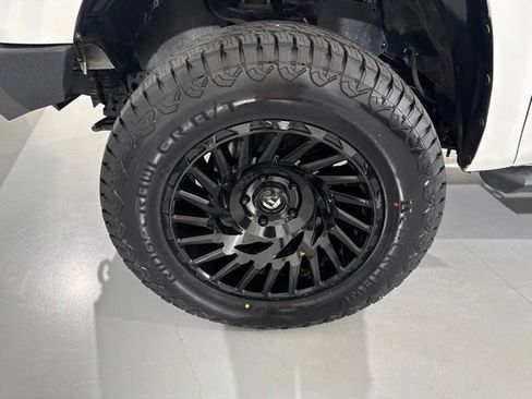 Used 2019 Toyota Tundra Platinum AWD/4WD image 5