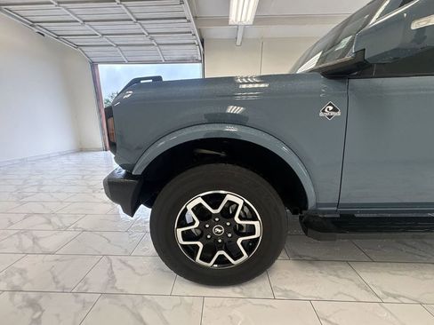 Used 2022 Ford Bronco Outer Banks AWD/4WD image 34