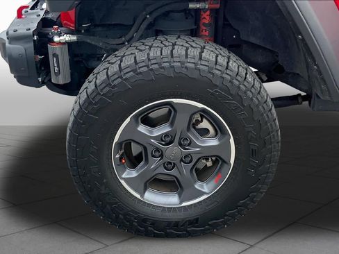 Used 2023 Jeep Gladiator Rubicon w/ LED Lighting Group AWD/4WD image 10