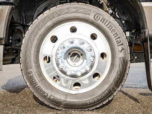 Used 2024 Ford F450 King Ranch w/ FX4 Off-Road Package image 10