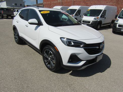 Used 2021 Buick Encore GX Essence AWD/4WD image 1