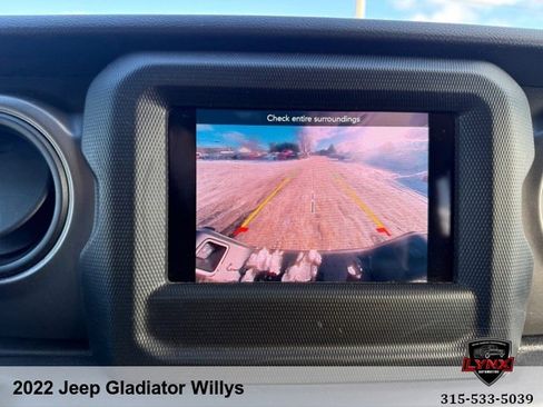 Used 2022 Jeep Gladiator Sport AWD/4WD image 14
