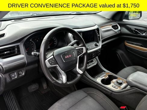 Used 2021 GMC Acadia SLE w/ Driver Convenience Package FWD image 3