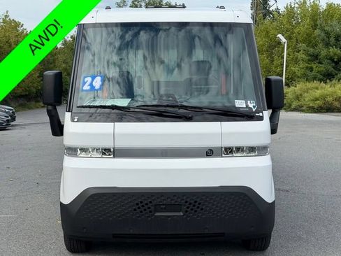Used 2024 Chevrolet Brightdrop 600 w/ Commercial Equipment Package AWD/4WD image 7