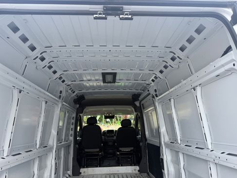 Used 2025 RAM ProMaster 2500 w/ Convenience Group image 13