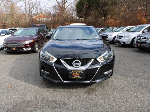 Used 2016 Nissan Maxima SR w/ Interior Lighting Package image 3