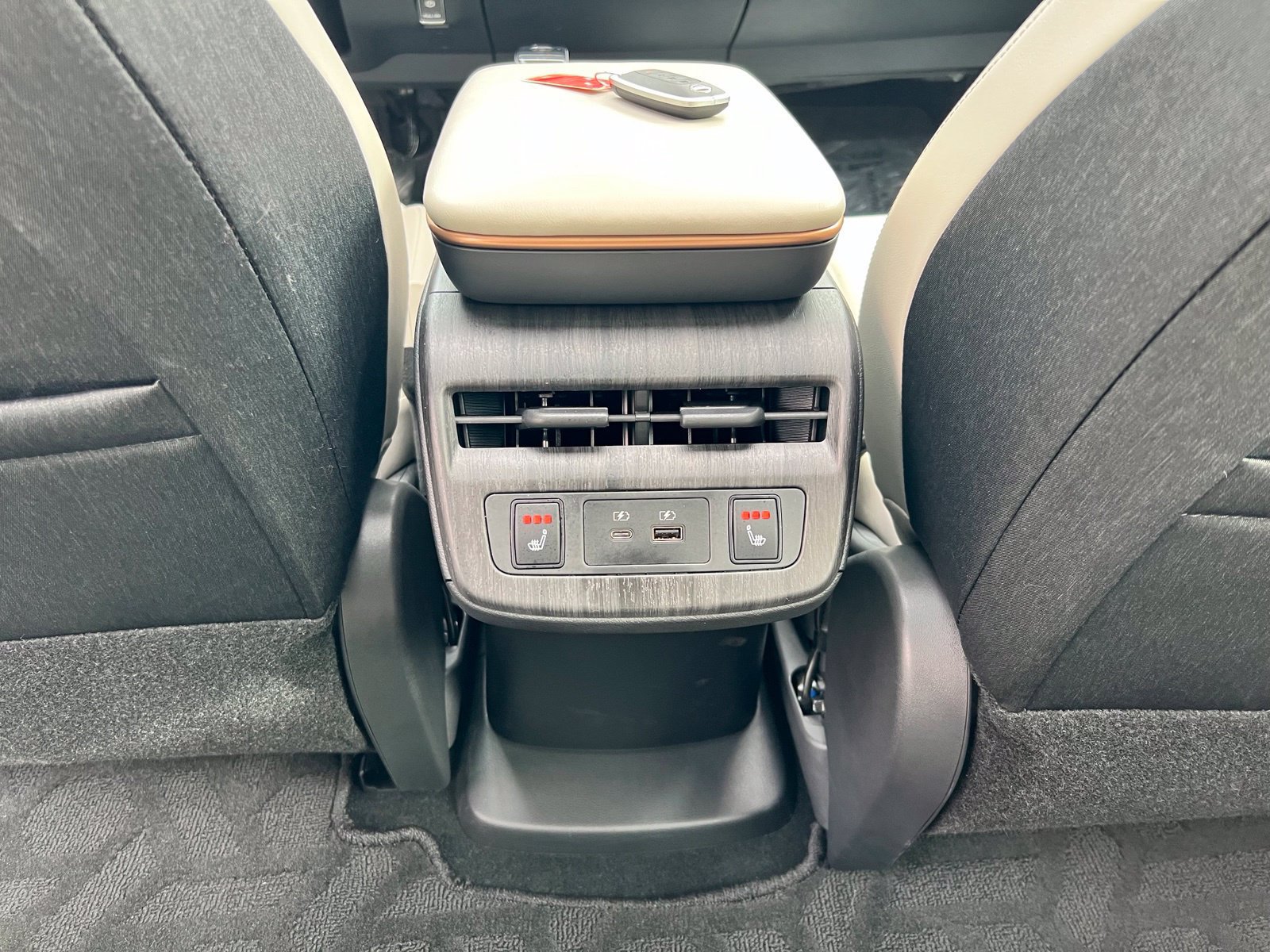 Used 2023 Nissan Ariya FWD image 61