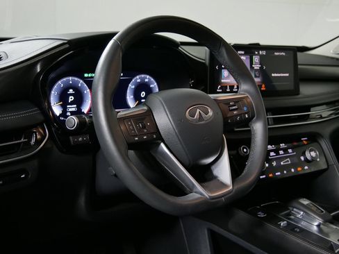 Certified 2025 INFINITI QX60 Luxe w/ Vision Package AWD/4WD image 12
