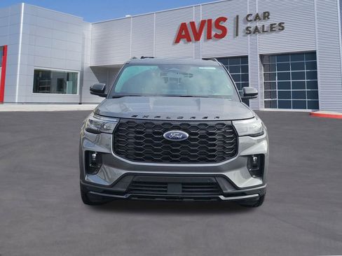 Used 2025 Ford Explorer ST-Line w/ ST-Line Street Pack image 10