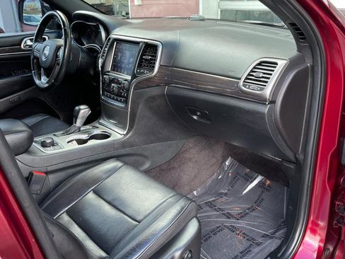 Used 2018 Jeep Grand Cherokee Overland image 19