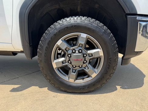 Used 2025 GMC Sierra 2500 SLT image 5