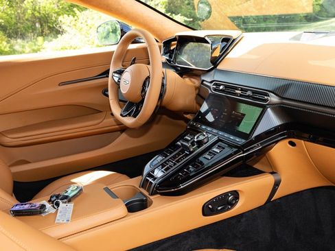 New 2026 Aston Martin V8 Vantage Convertible image 49