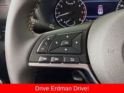 Used 2025 Nissan Sentra SR w/ Midnight Edition FWD image 12