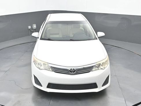 Used 2014 Toyota Camry FWD image 14