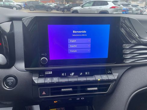 Used 2025 Toyota Camry LE image 18