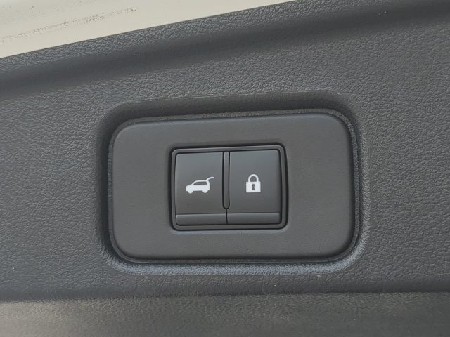 Used 2025 Nissan Pathfinder SL FWD image 15