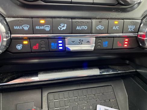 Used 2024 Ford F150 Lariat w/ Equipment Group 502A High AWD/4WD image 16