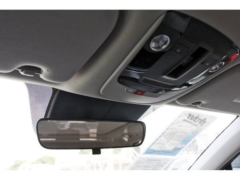 Used 2025 Kia Sorento S w/ Panoramic Sunroof Package FWD image 29