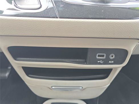 Used 2018 Chrysler Pacifica Touring-L w/ Advanced Safetytec Group FWD image 27