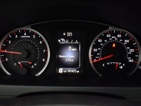 Used 2015 Toyota Camry SE image 25