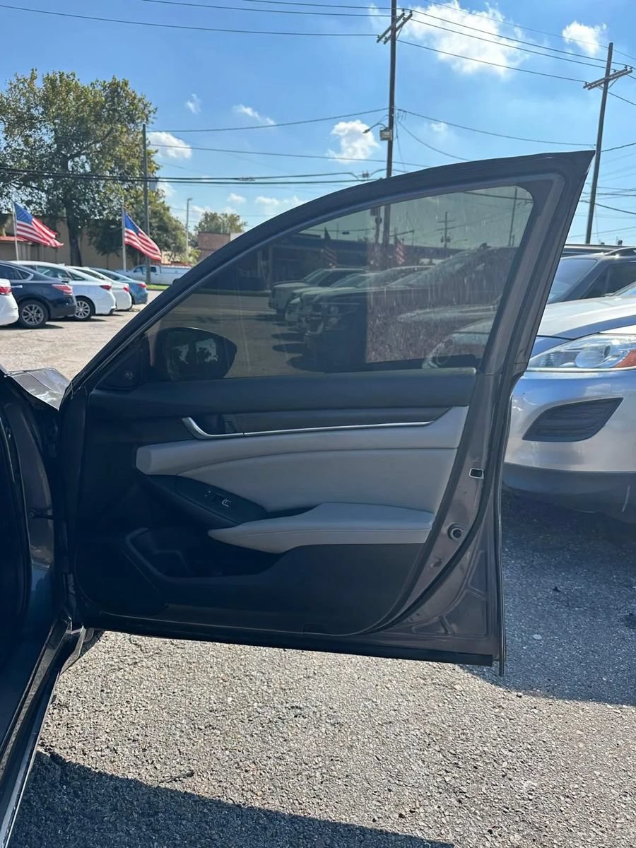 Used 2018 Honda Accord EX-L image 12