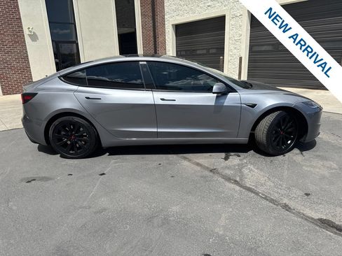 Used 2025 Tesla Model 3 Long Range AWD/4WD image 8