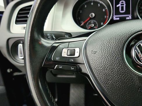 Used 2017 Volkswagen Golf Wolfsburg Edition image 22
