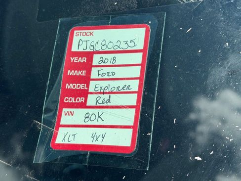 Used 2018 Ford Explorer XLT w/ Equipment Group 201A AWD/4WD image 12