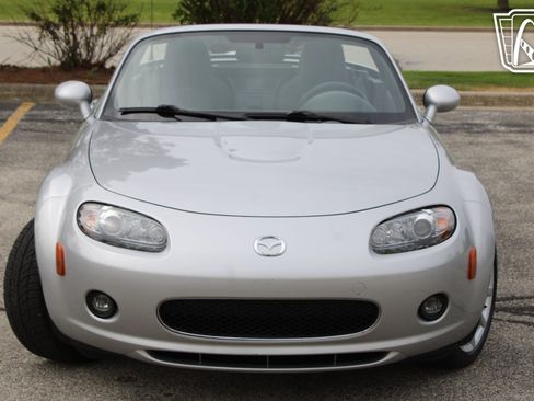 Used 2007 MAZDA MX-5 Miata Touring RWD image 6