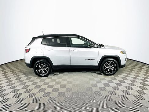 Certified 2025 Jeep Compass Limited AWD/4WD image 13