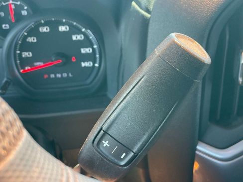 Used 2022 Chevrolet Silverado 1500 Custom RWD image 9