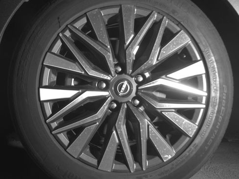 Used 2025 Nissan Altima 2.5 SV image 12