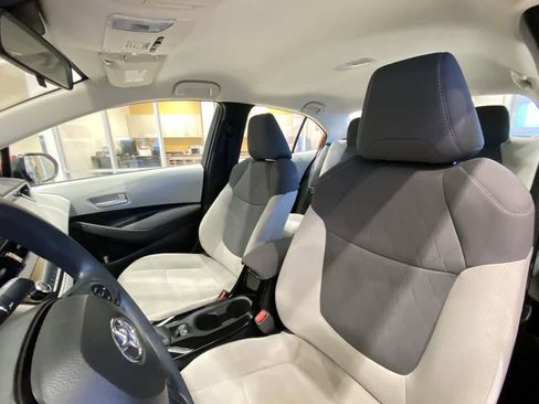 Used 2020 Toyota Corolla LE image 14