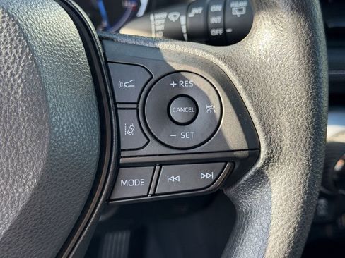 Used 2025 Toyota RAV4 XLE w/ Convenience Package image 23