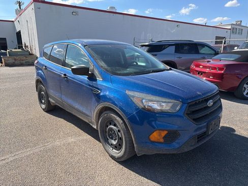 Used 2018 Ford Escape S image 1