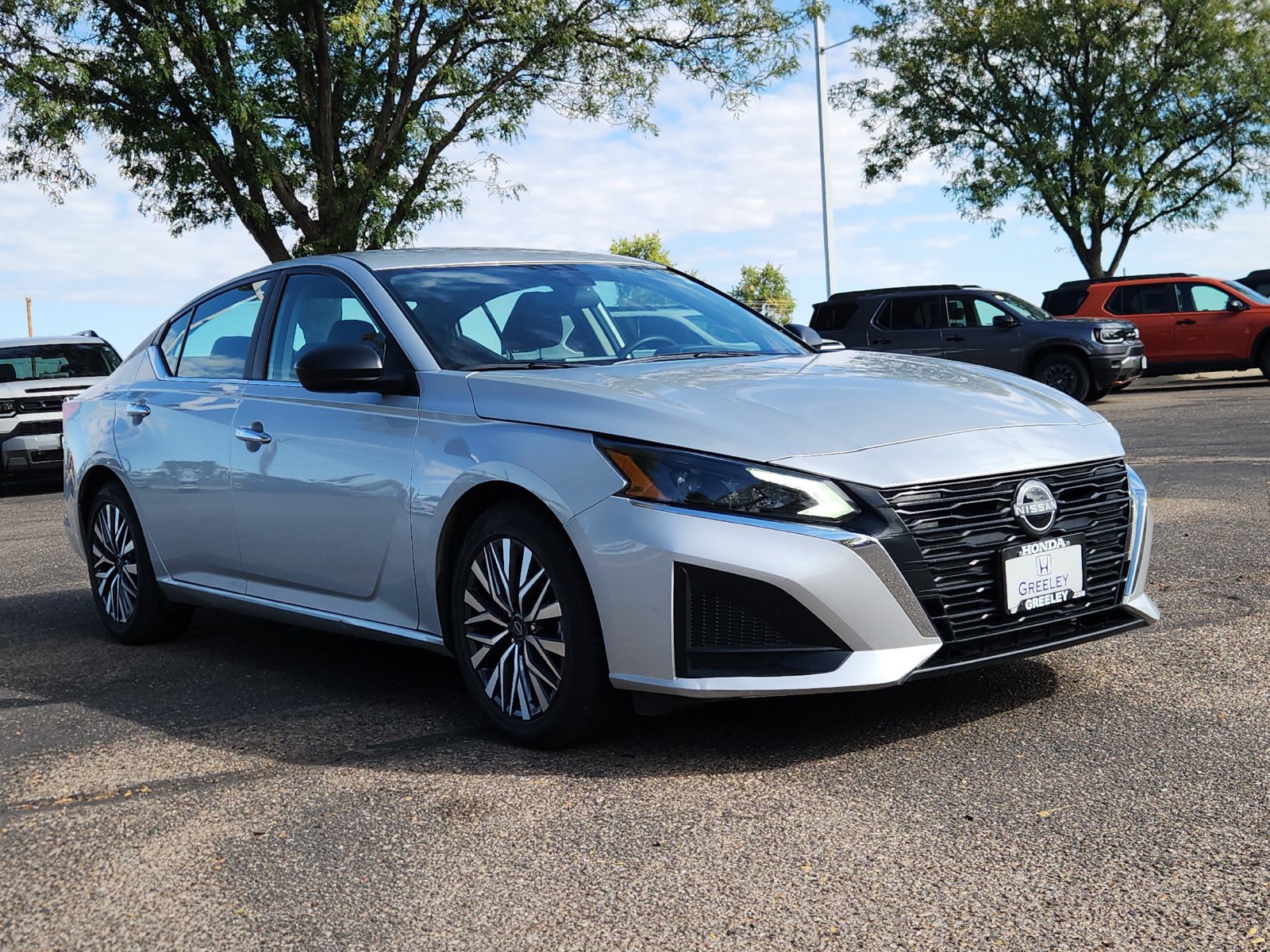 Used 2025 Nissan Altima 2.5 SV FWD image 7